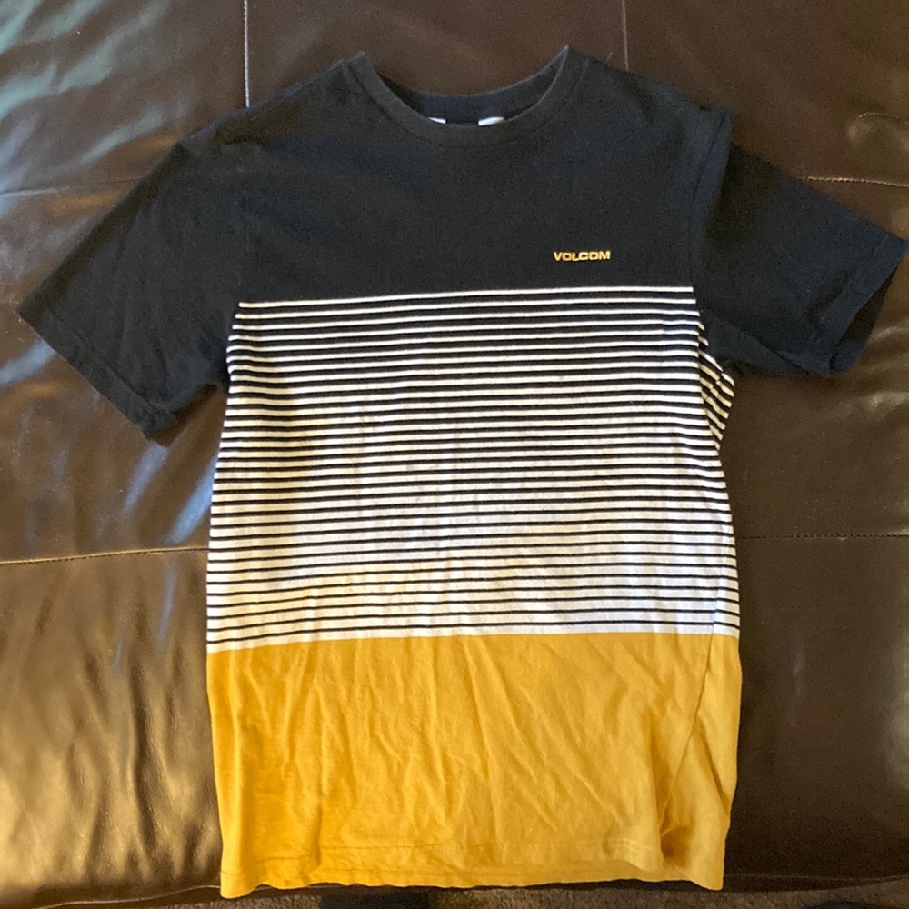 New shirt only used a few times.